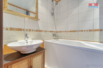 Prodej bytu 3+1, 75 m², Tachov, ul. Želivského - 7