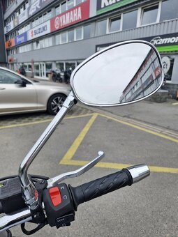 Moto Guzzi V7 Special - 7