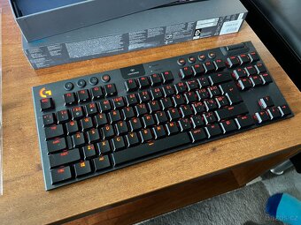 Herní mechanická klávesnice Logitech G915 TLK CZ - 7
