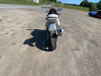 Yamaha R6 - 7