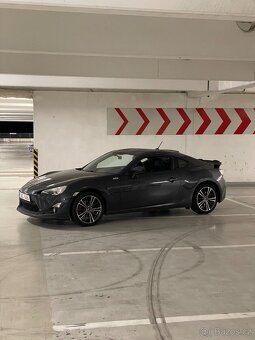 Toyota GT86 – manuál – krásný stav – dovoz Švédsko - 7