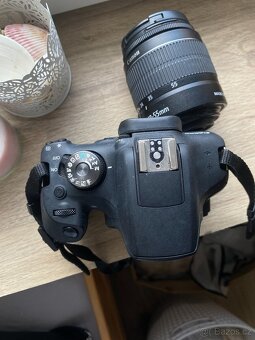 Canon EOS 2000D+Objektiv 18-55mm+Baterie a nabíječka - 7