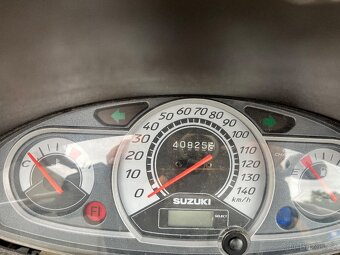Suzuki Burgman 125 - 7