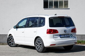 Volkswagen Touran 1.6 TDI DSG - 7
