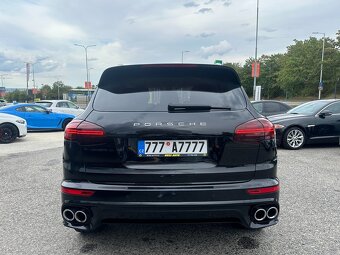 Porsche Cayenne 2016 - 7