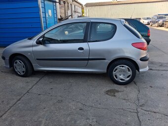 Peugeot 206 drobne dily,levne dohodou - 7