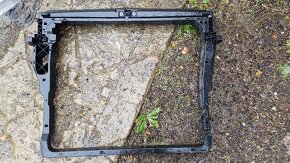 Vw Crafter 2016 výše výztuha kompl. plast pod svetla 5. dve - 7