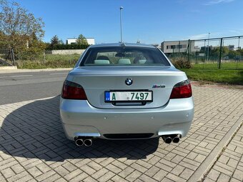 BMW e60 M5 V10 motorem po kompletní repasi - 7