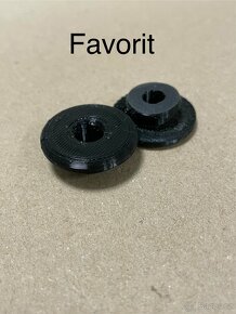 Škoda Felicia / Favorit uložení vzpěry kapoty - 7