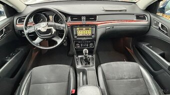 Škoda superb kombi 2,0tdi - 103kw,  r.v. 20215 - havarovaný - 7