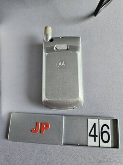 Motorola t720i - 7