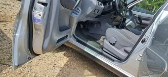 Toyota RAV4 benzin 110 kw 4x4 dovoz Taliansko Z D R A V A - 7
