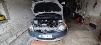 Toyota Yaris Terra 1.0 VVTi sokr. - 7