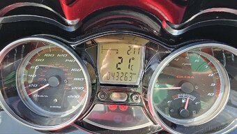 Gilera GP 800 2011 - 7