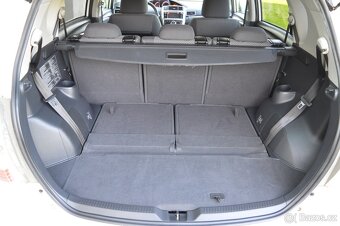 Toyota Verso 1.6i - 7 míst ,NAVI, kamera ,bez koroze - 7