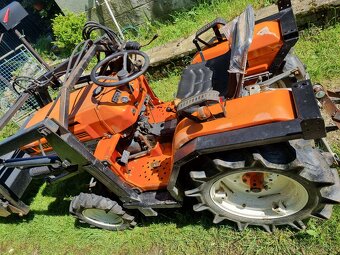 Malotraktor Kubota B1502 15koní s nakladačem - 7