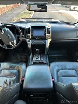 TOYOTA LAND CRUISER 4x4 VDJ200L - 7