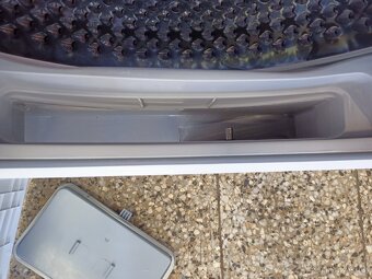 Sušička prádla Beko slim - 7