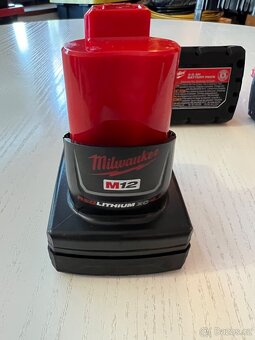 Milwaukee M12 HC Red- Lithium 4.0AH Nově Batteries Na Prode - 7