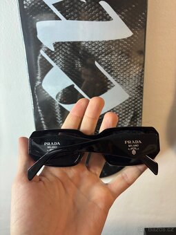 Prada Sluneční brýle černé - 7