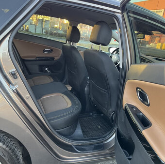 Kia Ceed SW 1.6 crdi automat - 7