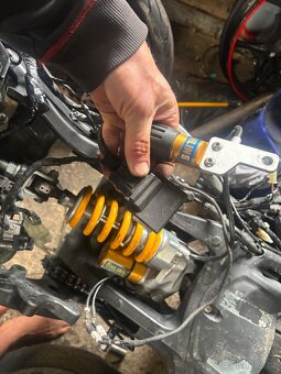 Vidlice a centralni tlumic Ohlins na Kawasaki Zx10R 11-15 - 7