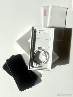 iPhone SE 2020 - 7