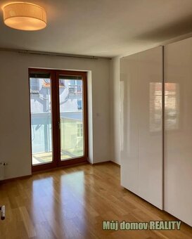 Pronájem bytu 2+kk (65,5 m) s balkonem, sklepem a klimatizac - 7
