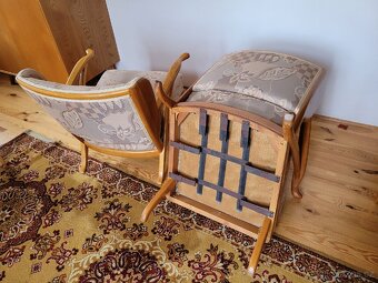 Pohovka a 2 párová křesla - 7