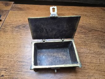 MOSAZNA CÍRKEVNÍ TRUHLIČKA UNIKÁT - BIBLE - 7