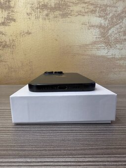 Apple iPhone 16 Pro 256GB černý titan, 95% baterie - 7