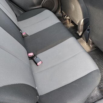 Mazda 2, 1,3KRÁSNÁ,130TKM,1MAJ.SERVISKA - 7