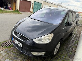 Ford Galaxy GHIA 7 míst 2.0TDCi 103kw - 7