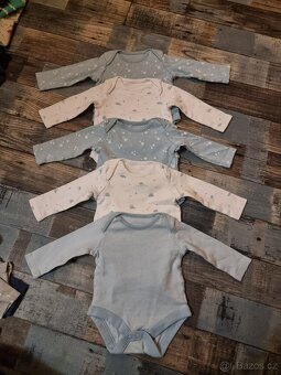 Set F&F velikost 62, body, teplákovka, pyžamko - 7