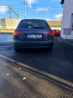 Audi A4 b7 - 7