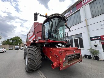 Sklízecí mlátička Case IH AF7230 - 7
