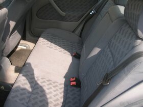 ŠKODA OCTAVIA 1.6 BENZÍN,138620 KM,ABS,KLIMATIZACE - 7