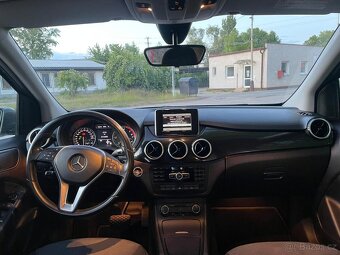 Mercedes Benz B - 7