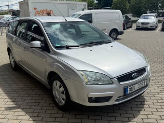 Ford Focus 1.6i, 74kw Ghia výbava - 7