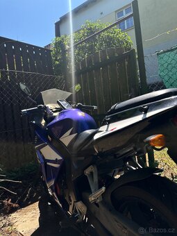 Prodám nepojízdnou motorku Daelim Roadwin 125R (2008, 10,9 k - 7