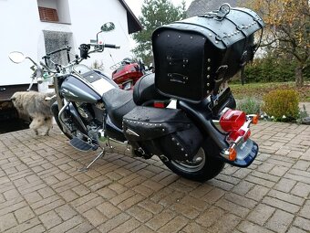 Suzuki VL1500 Intruder - 7