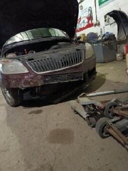 Škoda Fabia II 1.2 benzín 51 kW, 2013 – HAVÁRIE – NA DÍLY - 7