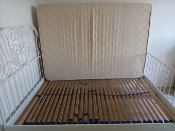 vidaXL postel 140x200cm s matrací - 7