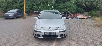 Volkswagen Golf 5 benzin 1,4 pouze 112 000 KM. - 7