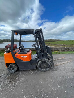DOOSAN C30G 3 tunový vysokozdvižný vozík - 7