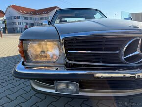 Mercedes SL560 NEMECKY TECHNICÁK. R 107 - 7