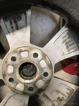 ALU kola Škoda Superb 5x112 r17 Originál, pneu 6mm - 7