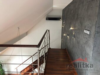 Prodej krásného, mezonetového bytu 3+kk, 130m2, se zahradou - 7