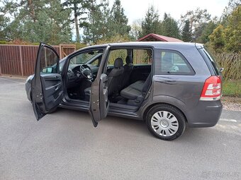 Benzínová Opel Zafira 1.8...7místné - 7