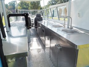 VW T1 replika food truck electric JARNI SLEVA - 7